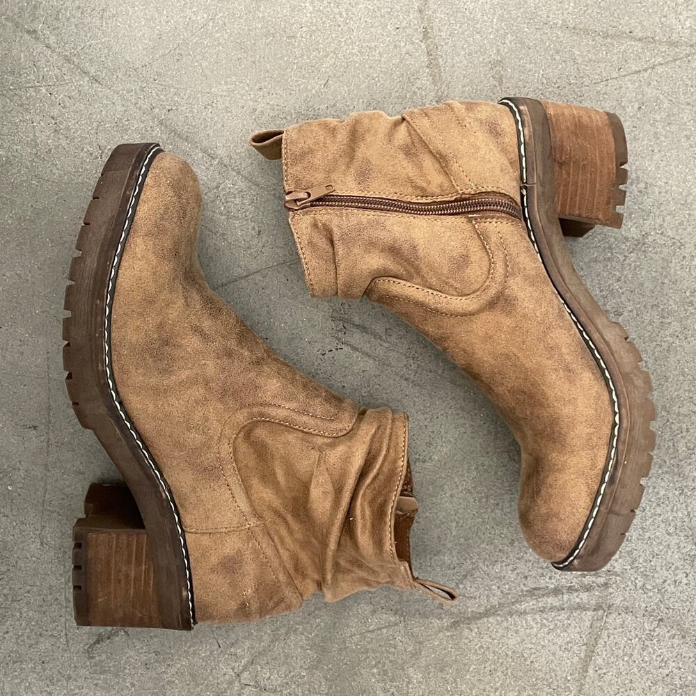 B-B-52 by Bullboxer Women’s Sz 8 Tan Slouch Ankle Boots Moto Western Boho